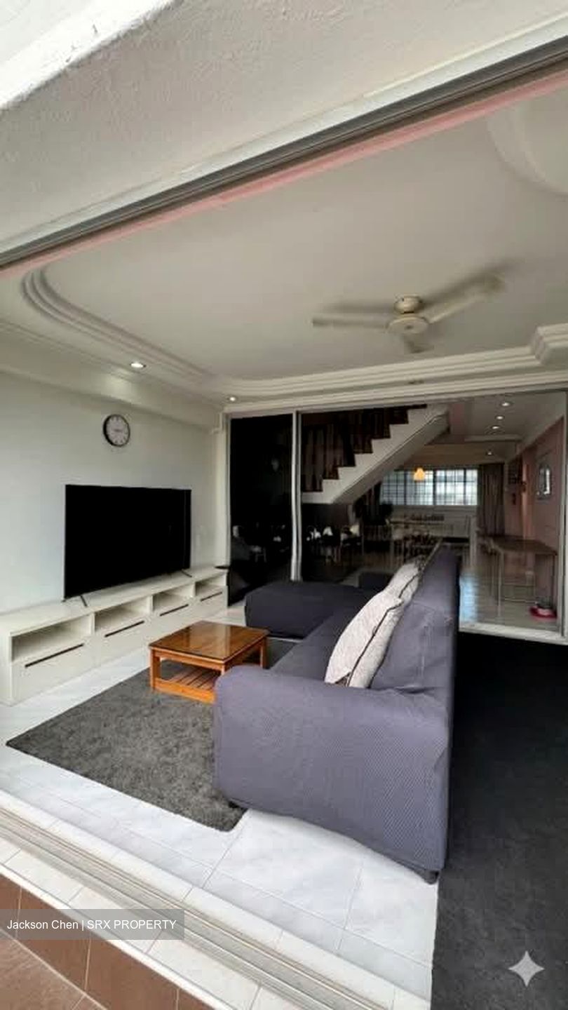 Blk 407 Hong Kah Court (Jurong West), HDB Executive #549229111